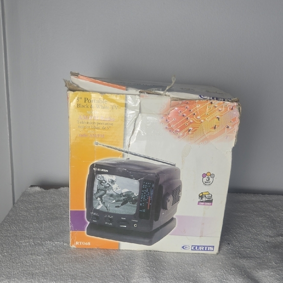 Vintage Curtis 5" Portable Black & White TV with AM/FM Radio - Picture 6 of 6